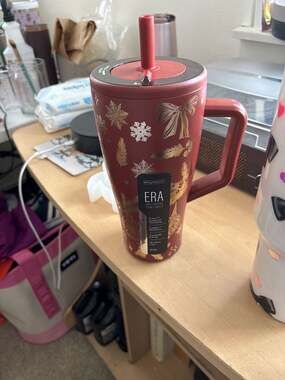 BrüMate Era 30oz Leakproof Straw Tumbler Merry Merlot Gold Holiday Christmas